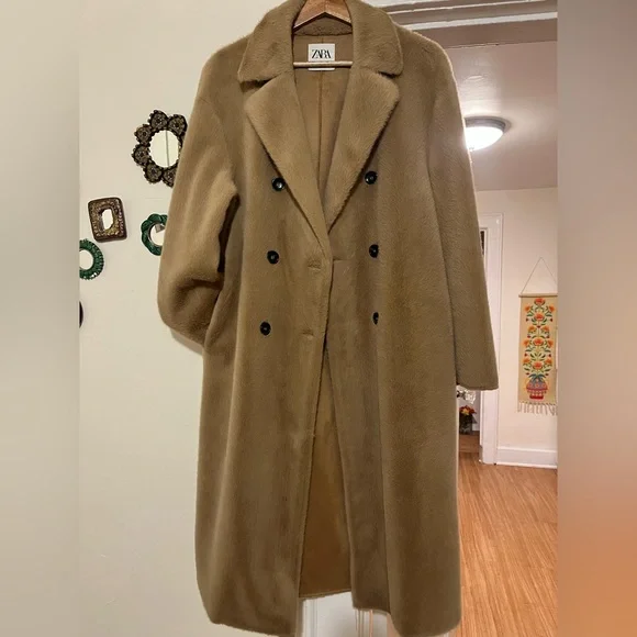 Zara Women's Double-Breasted Brown Teddy Coat - Picture 3 of 5